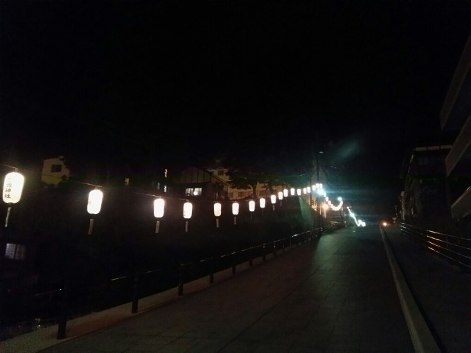 日和坂の船魂神社の提灯